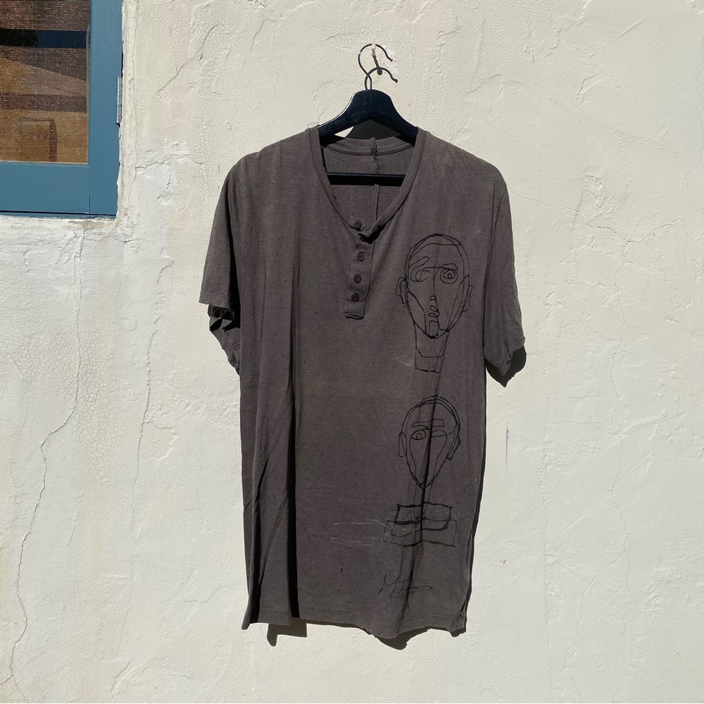 Deep olivey heather blend soft men’s slim fit small medium linework face tee